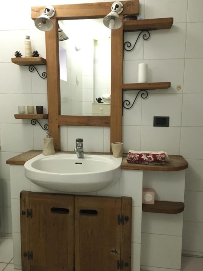 La Casa Del Bosco Appartement Aosta Buitenkant foto