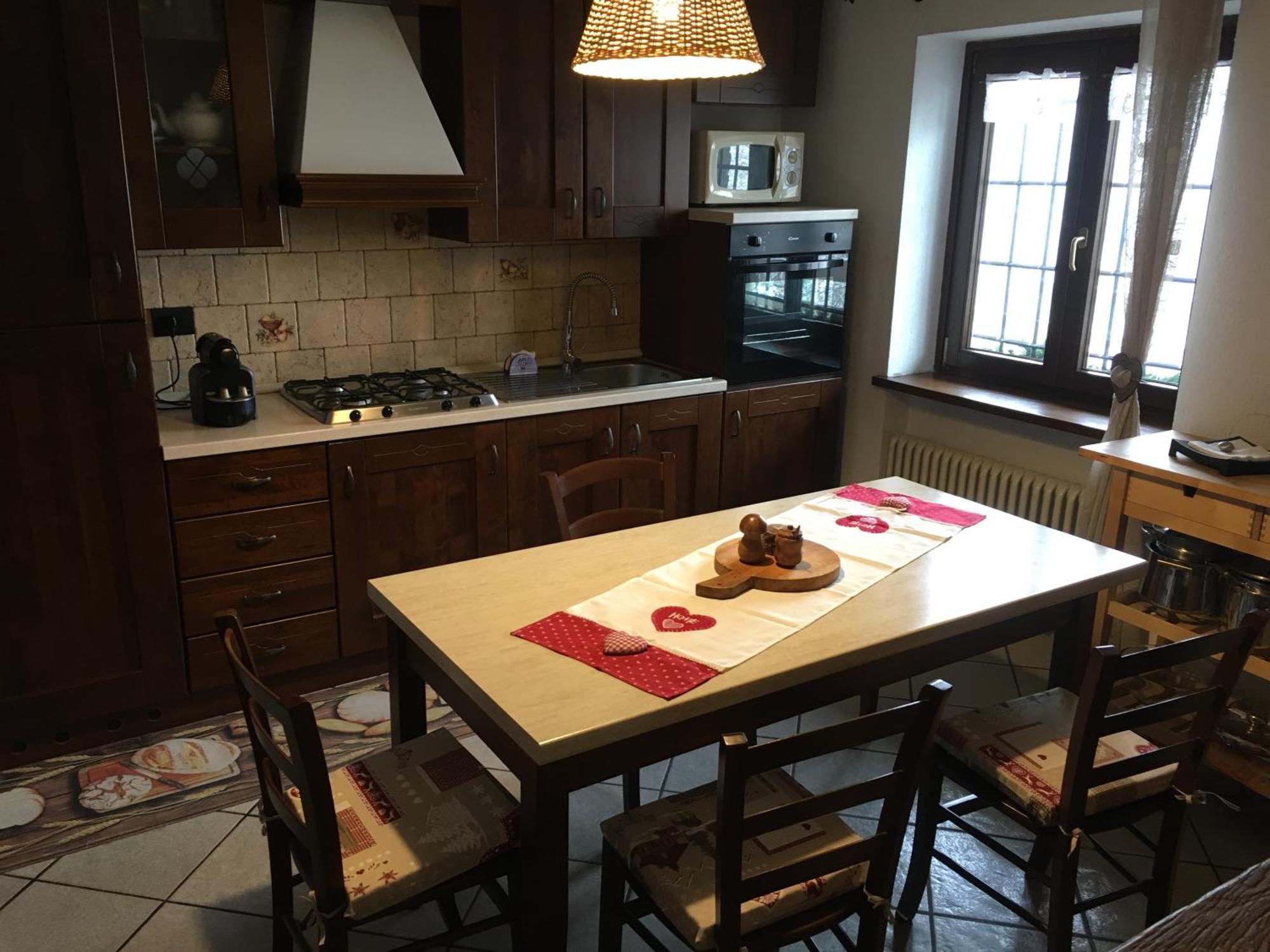La Casa Del Bosco Appartement Aosta Buitenkant foto